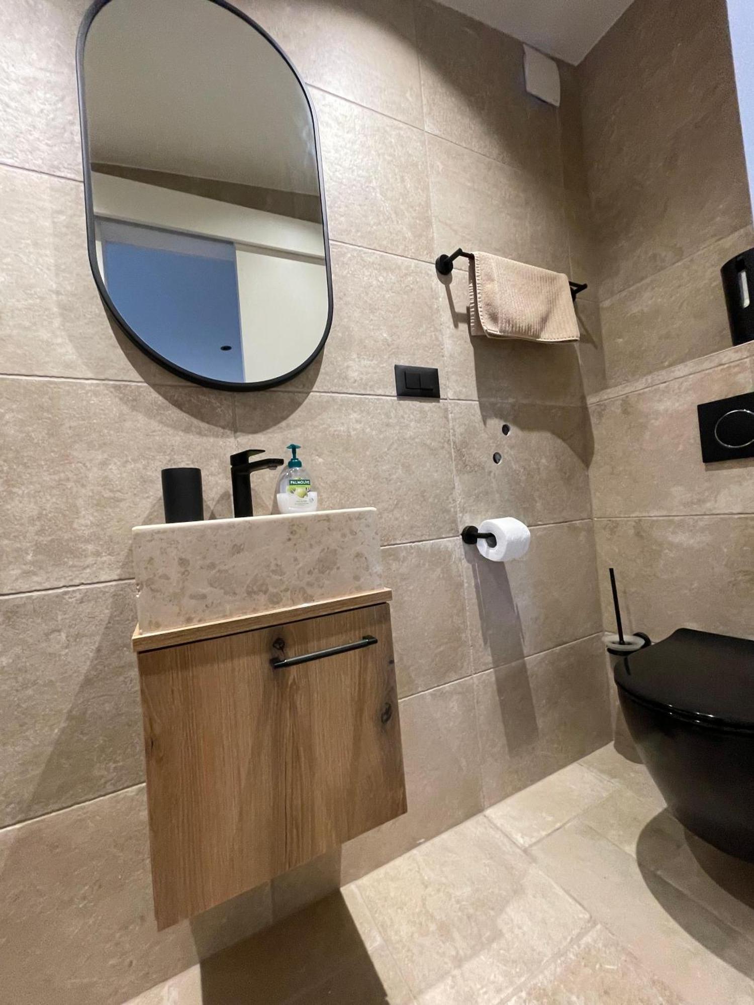 Sea Sage Apartman *